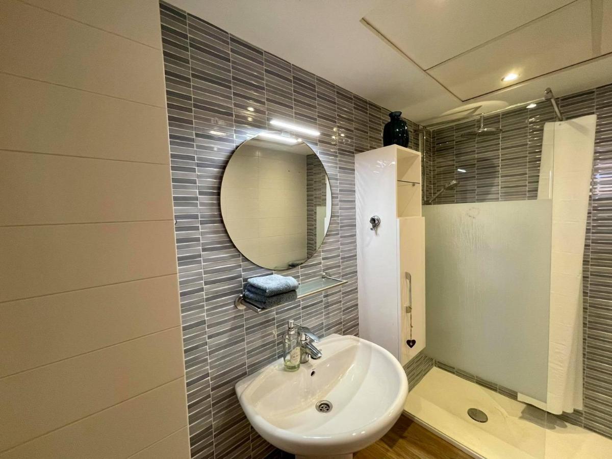 2 Bed Penthouse Apartment - Sea Views - Sleeps 4 Finestrat Exterior photo